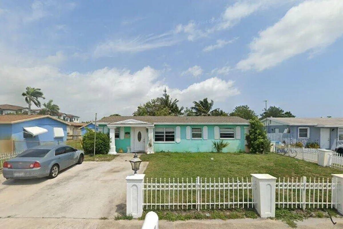 207 NE 6th Ave, Boynton Beach: photo 1 of 1