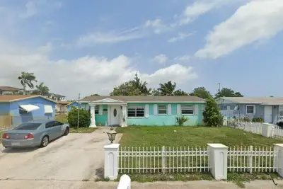 207 NE 6th Ave, Boynton Beach: photo 1 of 1