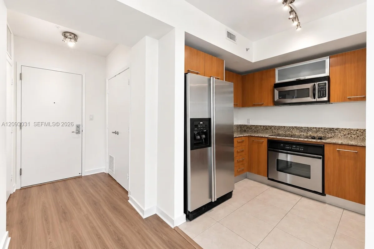 9055 SW 73rd Ct #2108, Miami: photo 1 of 9