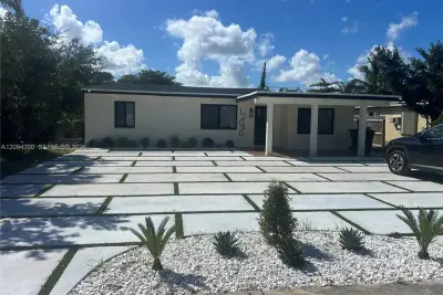 12040 N Miami Ave, North Miami: photo 1 of 26