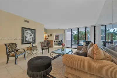 20281 E Country Club Dr #305, Aventura: photo 1 of 46