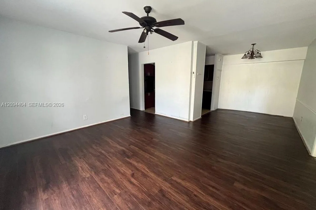 House in Fort Lauderdale: photo 1 of 6