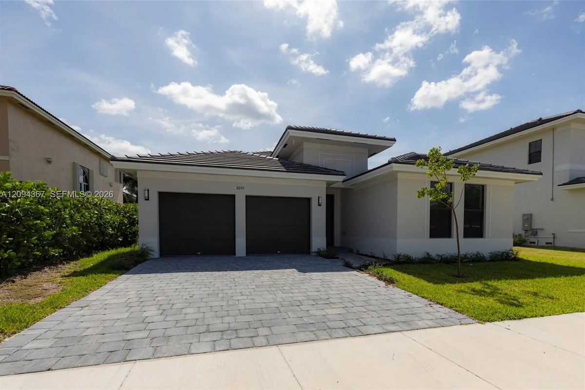 2045 SW 155th Ave, Miami: photo 1 of 20
