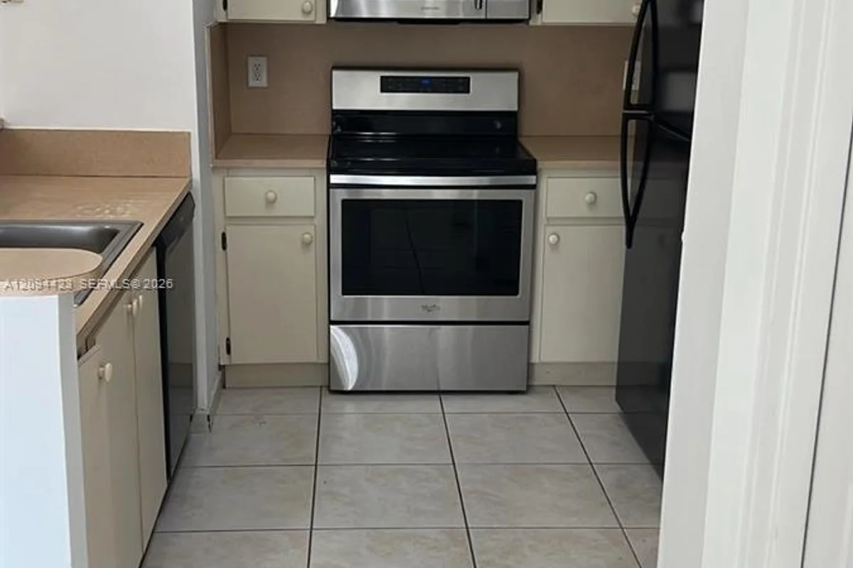 7320 NW 114th Ave #206, Doral: photo 1 of 8