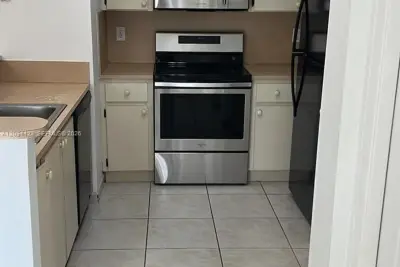 7320 NW 114th Ave #206, Doral: photo 1 of 8