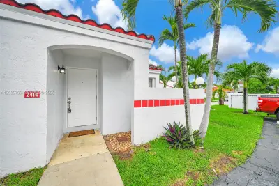 2414 San Remo Cir, Homestead: photo 1 of 43