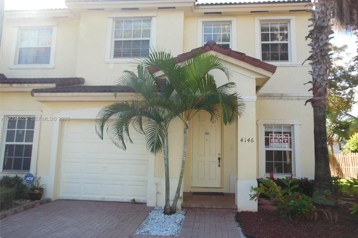 4146 NE 26th St, Homestead: photo 1 of 16