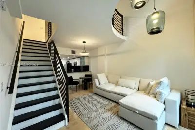 3339 Virginia St #327, Miami: photo 1 of 19
