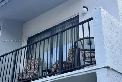 7030 NW 179th St #205, Hialeah: photo 1 of 16