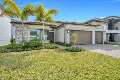 20052 Pacific Dunes Dr, Boca Raton: photo 1 of 97