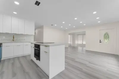 3411 NW 5th Ct, Lauderhill: photo 1 of 37