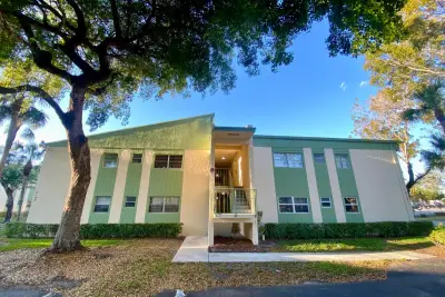 4140 NW 90th Ave #105, Coral Springs: photo 1 of 16