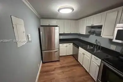 4222 Inverrary Blvd #4105, Lauderhill: photo 1 of 10