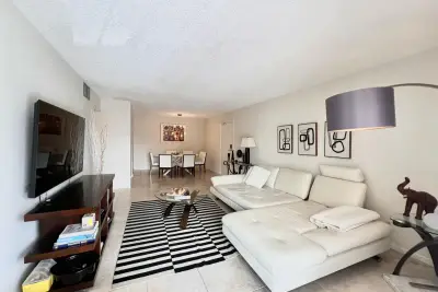 6421 Bay Club Dr #3, Fort Lauderdale: photo 1 of 39