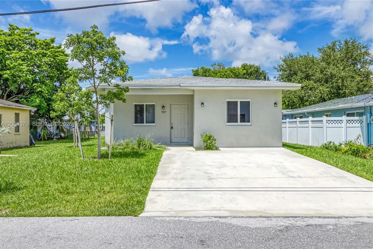 707 NW 2nd Ter, Pompano Beach: photo 1 of 18
