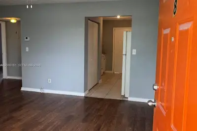 2920 Pierce St #8, Hollywood: photo 1 of 12