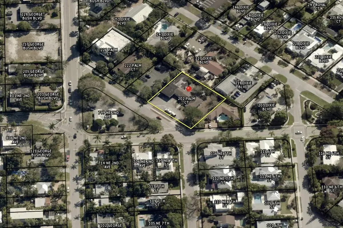 202 Palm Ct, Delray Beach: photo 1 of 4