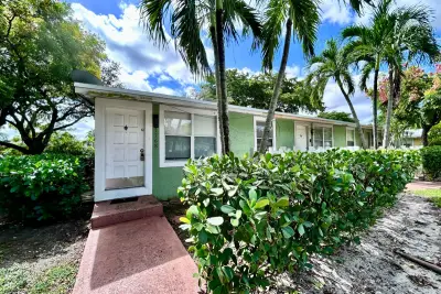 7168 Southgate Blvd, Tamarac: photo 1 of 12