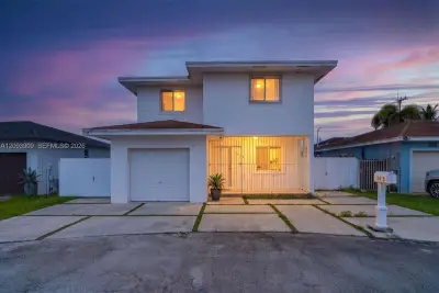 15815 SW 299th Ter, Homestead: photo 1 of 31