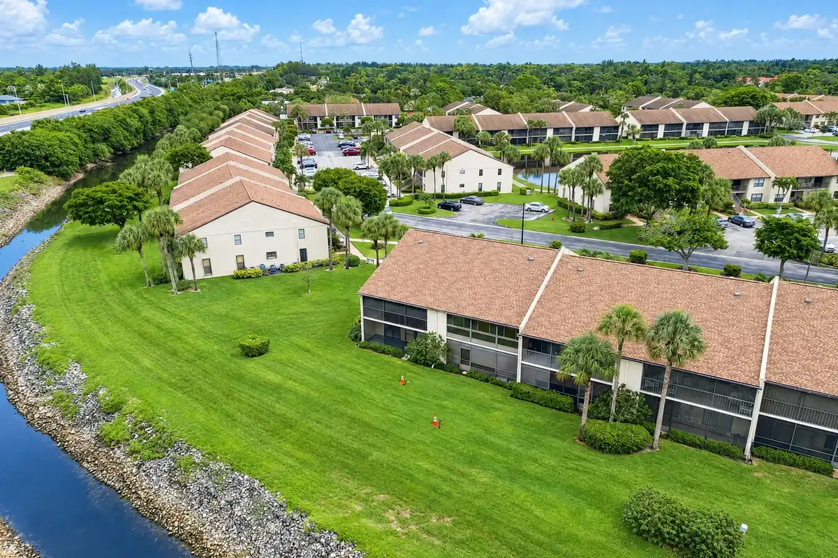 7915 Willow Spring #1218, Lake Worth: photo 1 of 30