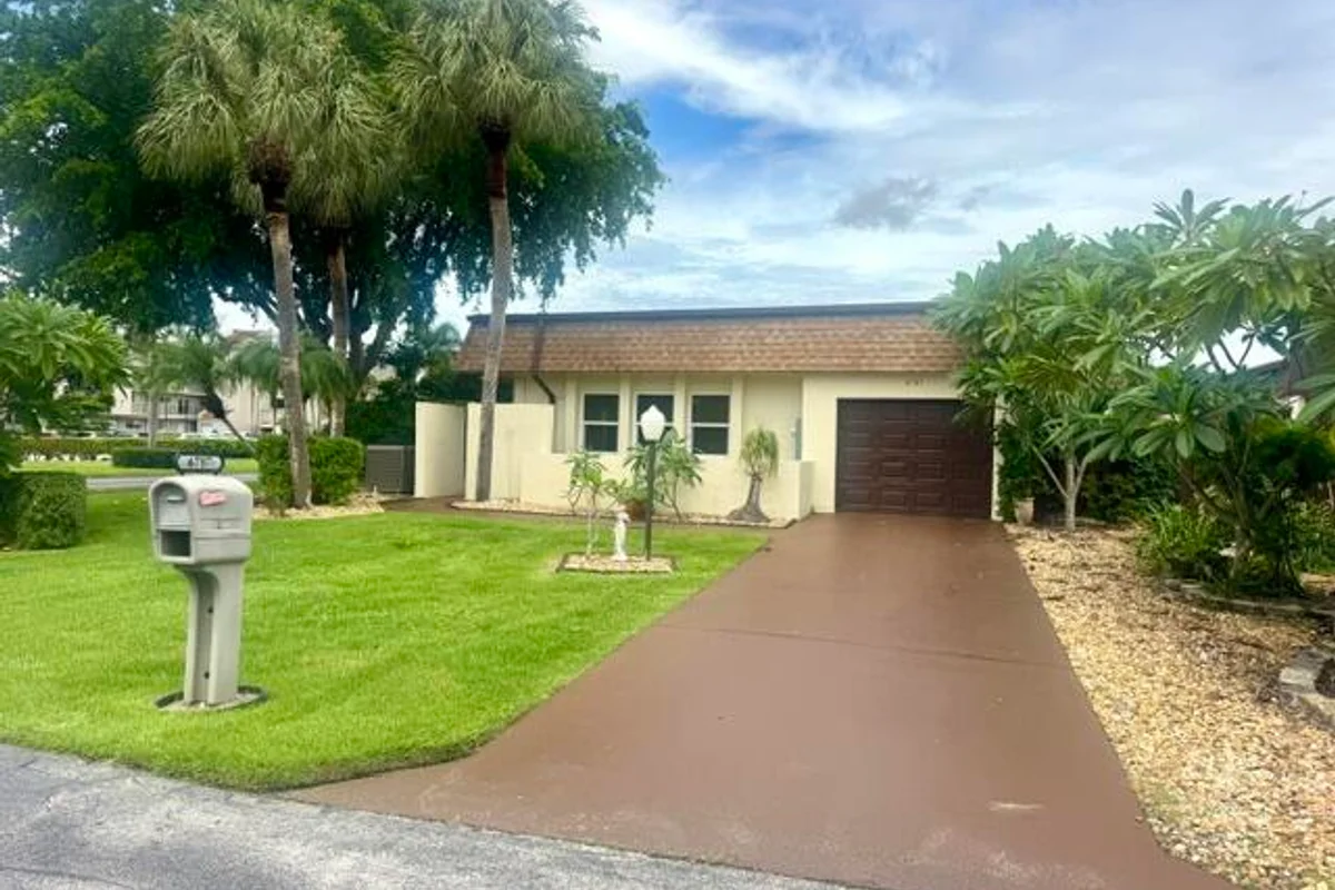6787 Starkeys Pl, Lake Worth: photo 1 of 21