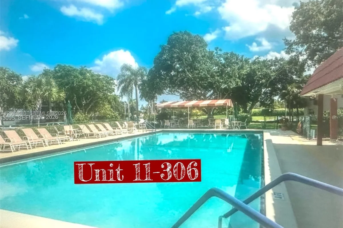 9410 N Hollybrook Lake Dr #306, Pembroke Pines: photo 1 of 1