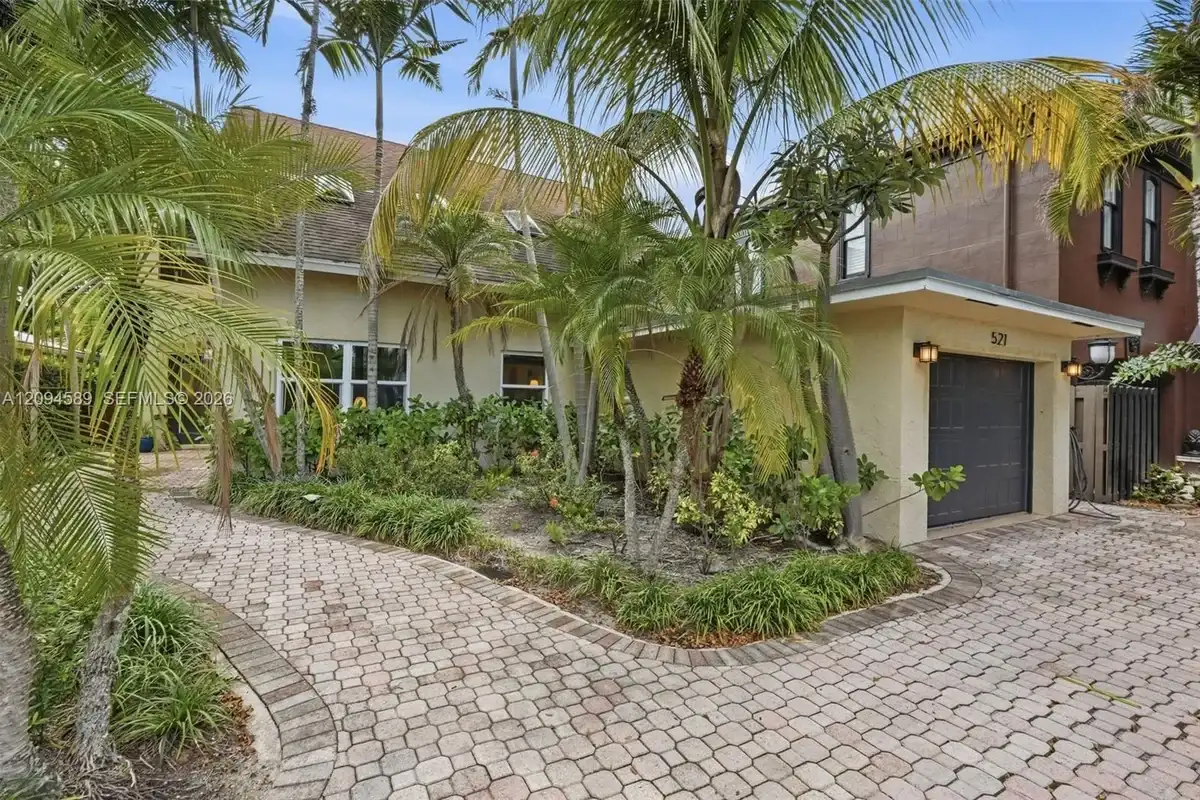 521 N Victoria Park Rd, Fort Lauderdale: photo 1 of 17