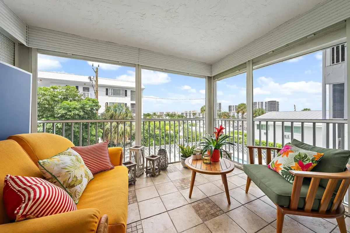 155 Yacht Club Dr #207, North Palm Beach: photo 1 of 30