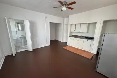 523 24th St #11, West Palm Beach: photo 1 of 6