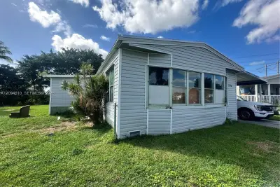 21870 NW 1st St #H, Pembroke Pines: photo 1 of 29