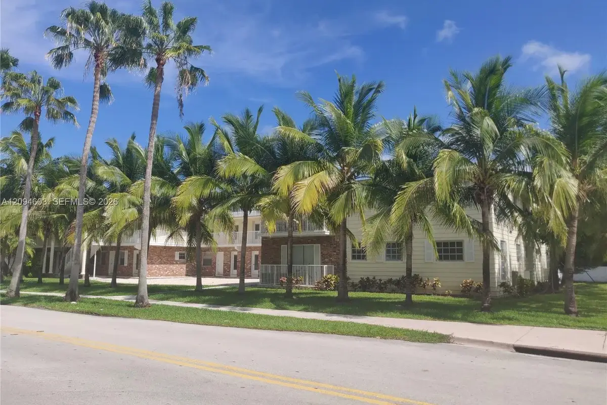100 N Sunrise Dr #28, Key Biscayne: photo 1 of 18