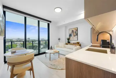 580 72nd St #611, Miami Beach: photo 1 of 18