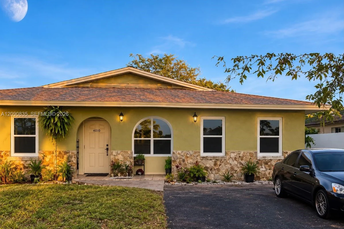 4610 SW 43rd Ter, Dania Beach: photo 1 of 6