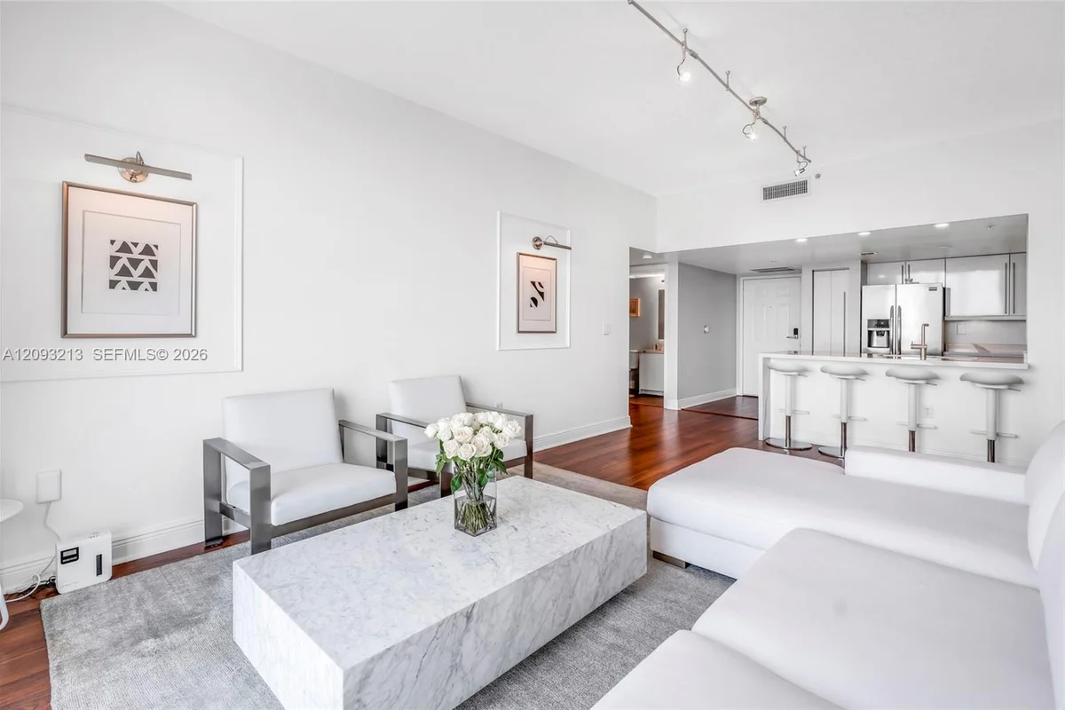 3000 Coral Way #1610, Miami: photo 1 of 16