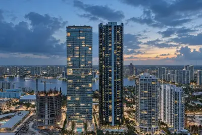 18555 Collins Ave #3303, Sunny Isles Beach: photo 1 of 50