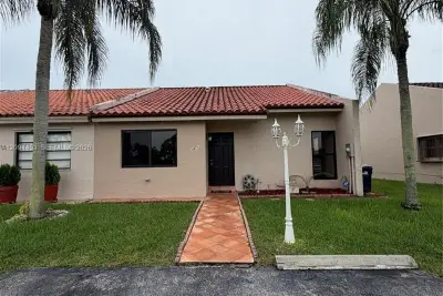 14712 SW 63rd Ln, Miami: photo 1 of 43