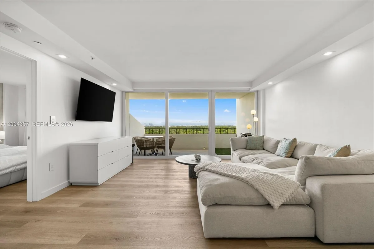 155 Ocean Lane Dr #1002, Key Biscayne: photo 1 of 37