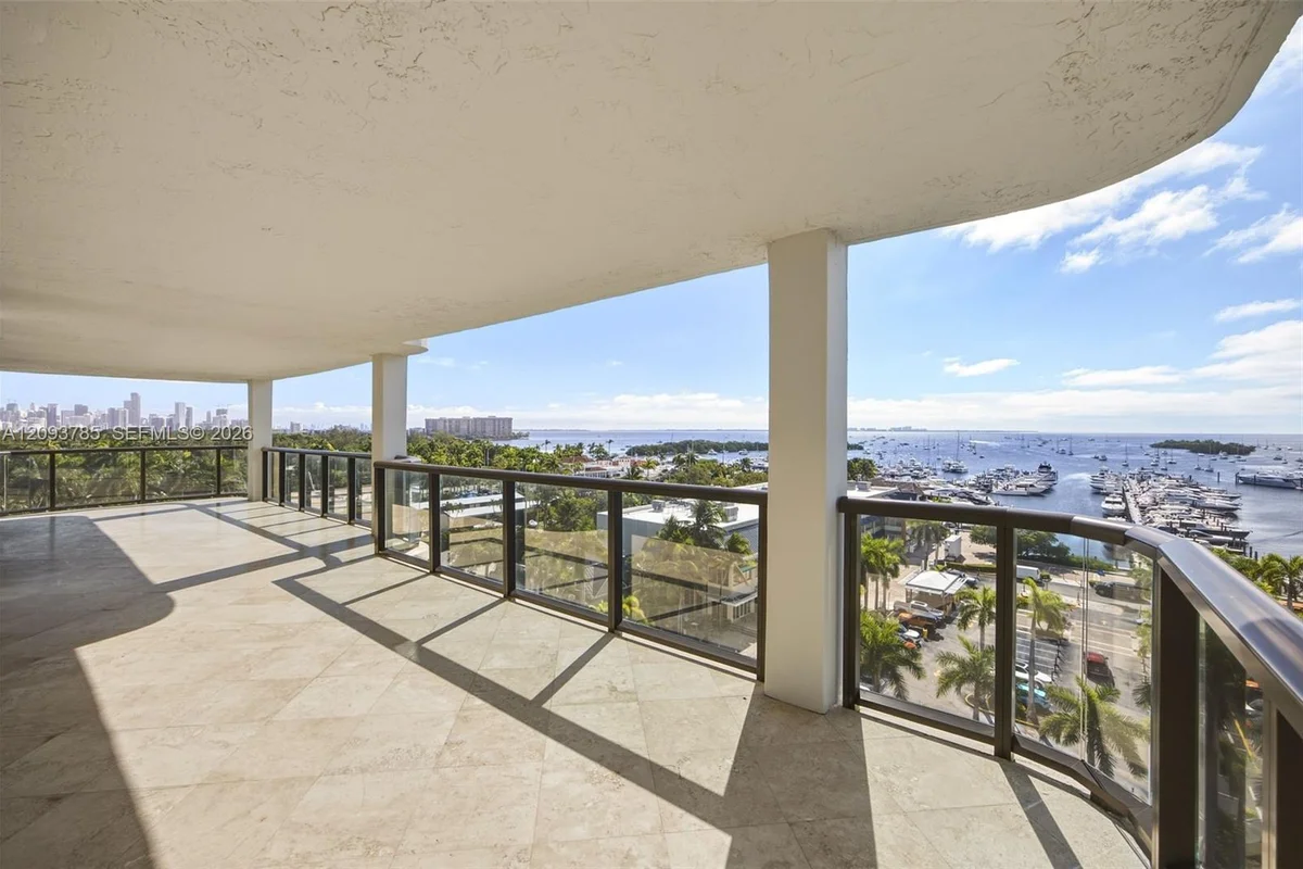 2575 S Bayshore Dr #10A & 10B, Miami: photo 1 of 36