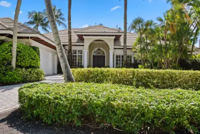 252 Locha Dr, Jupiter: photo 1 of 79