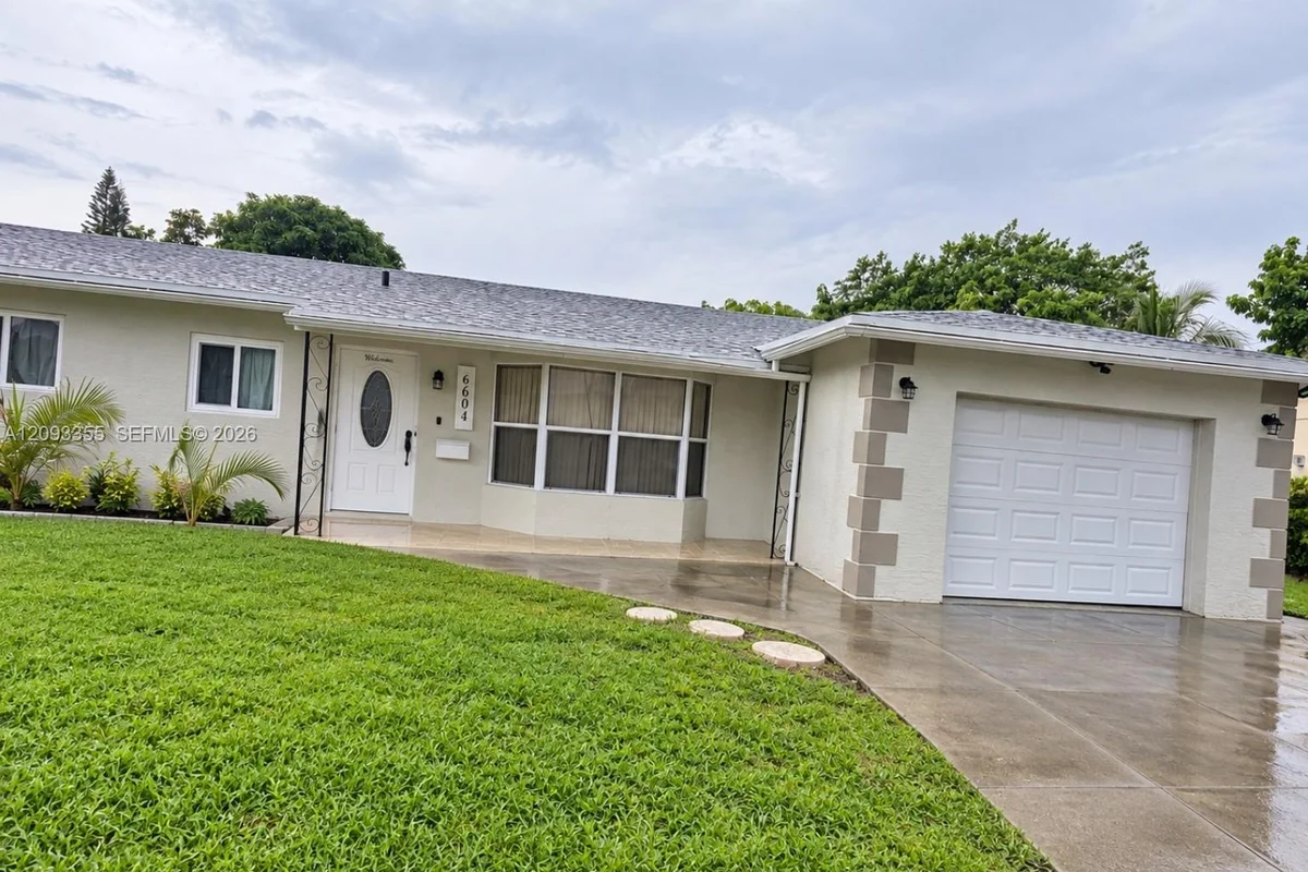 6604 Boulevard Of Champions, North Lauderdale: photo 1 of 13