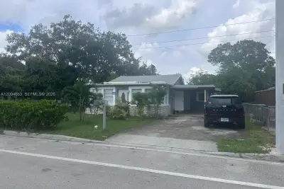 2837 NW 9th Ct #1, Fort Lauderdale: photo 1 of 21
