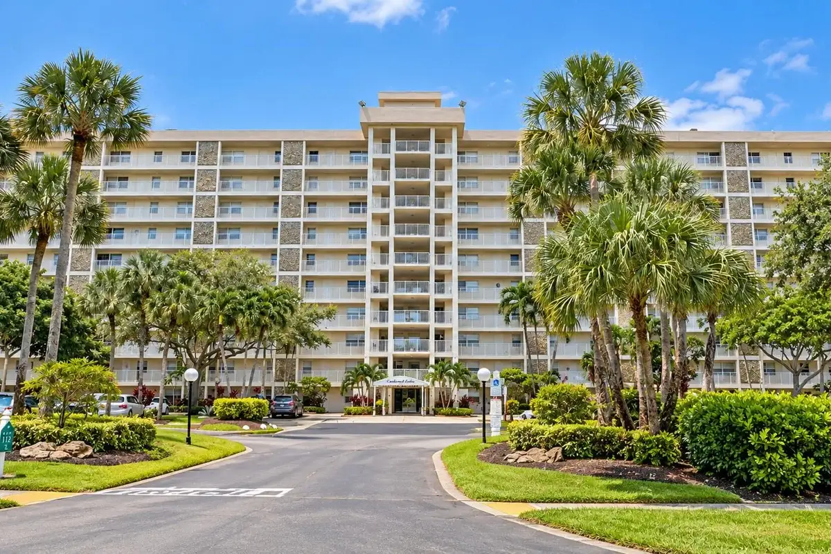 3510 Oaks Way #408, Pompano Beach: photo 1 of 20