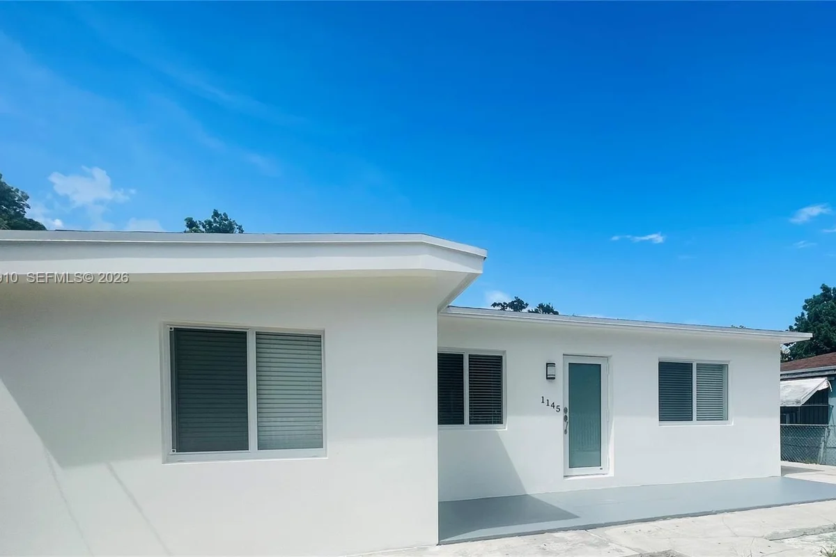 1145 NW 25th St, Miami: photo 1 of 14