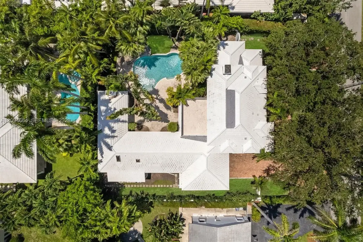6675 Roxbury Ln, Miami Beach: photo 1 of 1