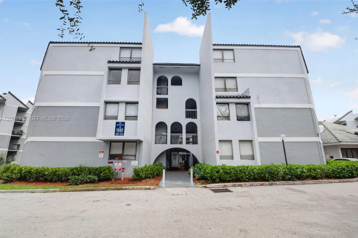 1880 N Congress Ave #301, West Palm Beach: photo 1 of 32