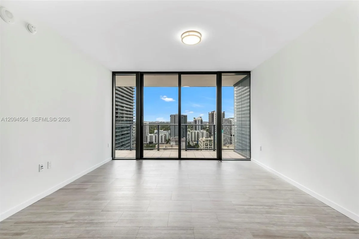 1000 Brickell Plz #2304, Miami: photo 1 of 25