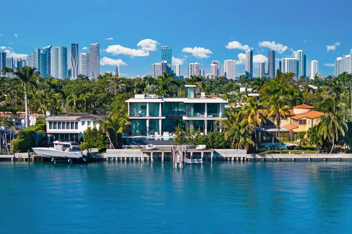 217 E Rivo Alto Dr, Miami Beach: photo 1 of 90