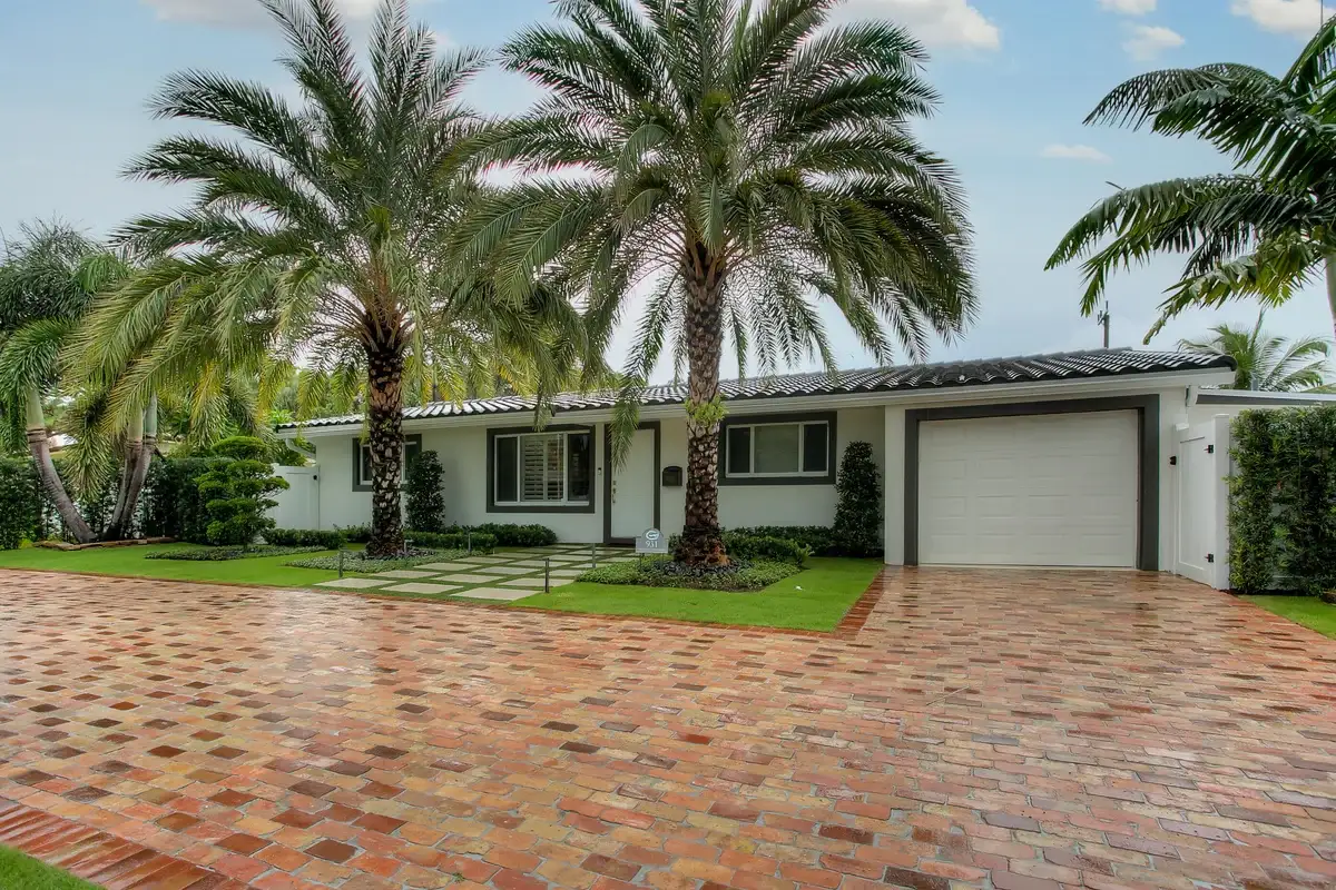 931 NE 23rd Ter, Pompano Beach: photo 1 of 19