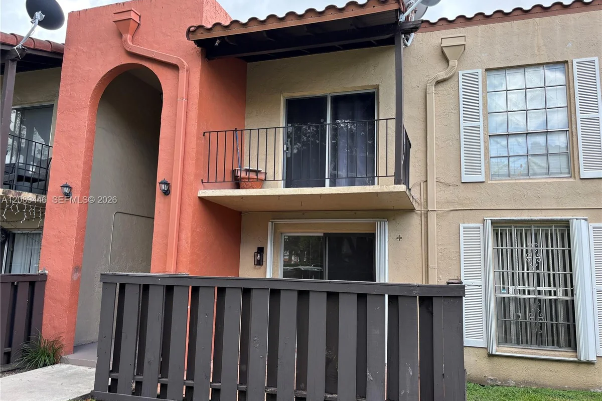 10824 N Kendall Dr #S-26, Miami: photo 1 of 30