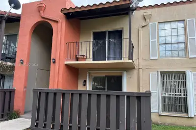 10824 N Kendall Dr #S-26, Miami: photo 1 of 30